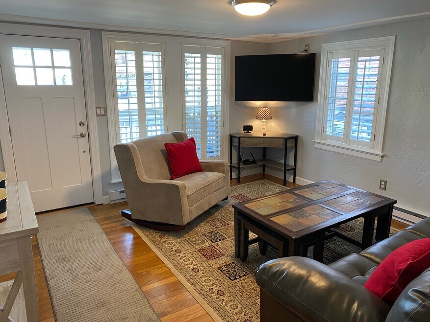 5 Pearl St unit 1, Groton, CT 06340 - photo 1