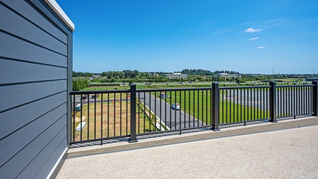 Uptown at One Loudoun, Ashburn, VA 20147 - photo 2