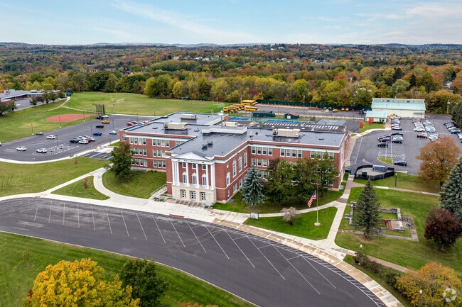 The Wellwood Middle School ranks #1 in the Syracuse area.