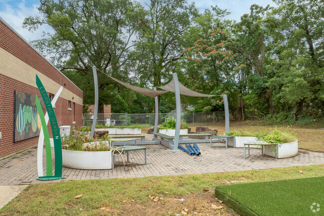 Cummings K-8 in Memphis has an outdoor sitting area for students to enjoy.
