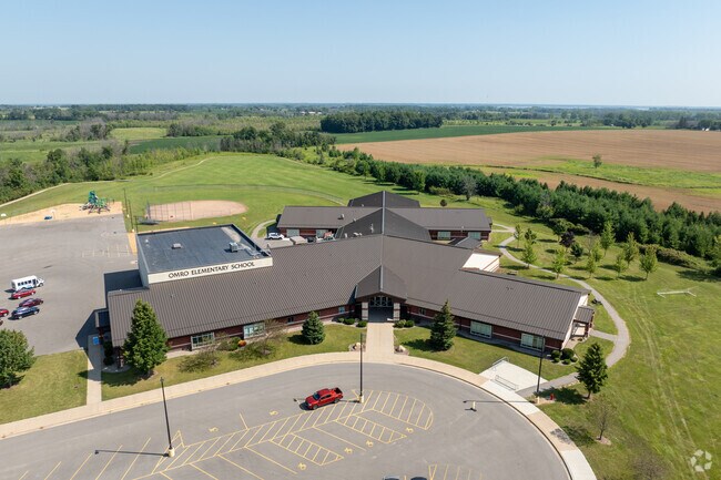 Omro Elementary School offers plenty of AP and Honors courses.