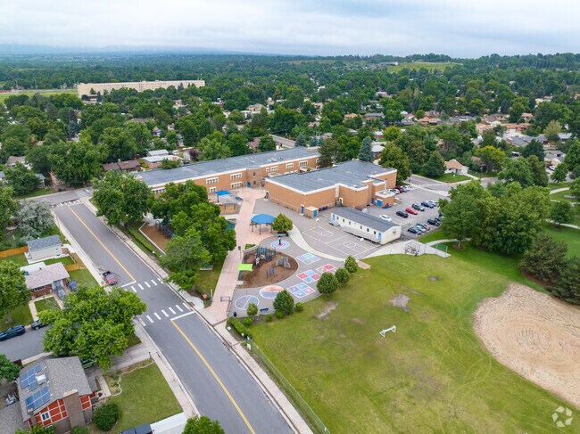 Traylor Elementary School is a public school located in Denver.