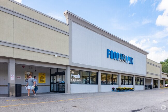Shopping near Northside Park includes health food stores, clothing shops, and electronics.