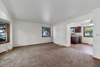 5545 S Illinois Ave, Cudahy, WI 53110
