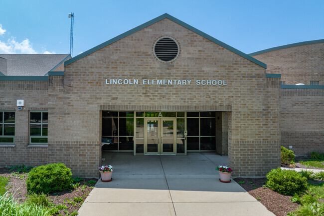 Welcome to Lincoln Elementary School.