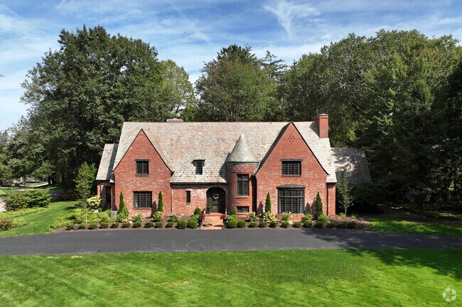 Tudor-style architecture is common in Fairlawn Heights.