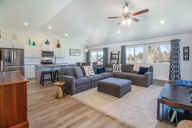 0 W Pointe Blvd unit 37384016, Chain-O-lakes, IN 46628 - photo 2