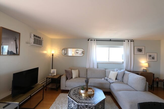 937 N Clarkson St, Denver, CO 80218 - photo 7