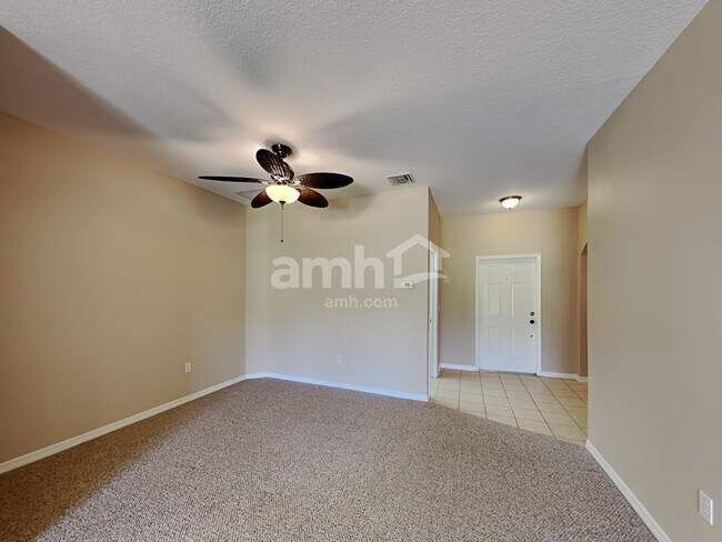34842 Marsh Glen Ct, Zephyrhills, FL 33541 - photo 7