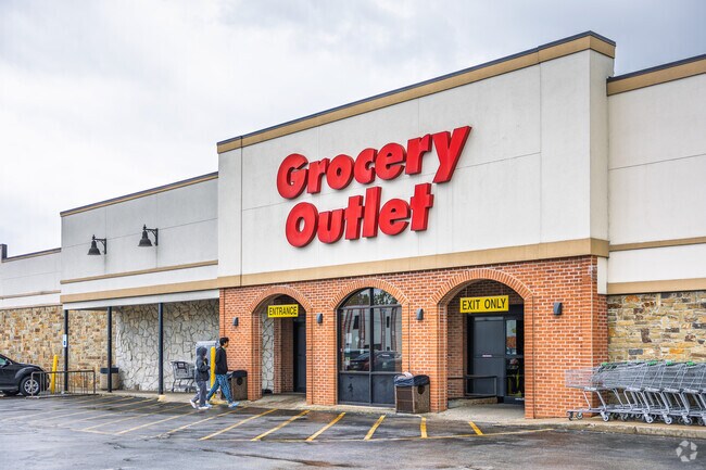 Grocery Outlet is an excellent option for discount groceries in STAR.