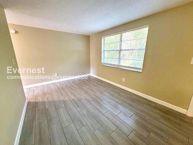 12423 Old Morris Bridge Rd unit 3, Tampa, FL 33637 - photo 5