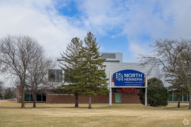 North Hennepin Community College offers many opportunities for College Park to continue their education.
