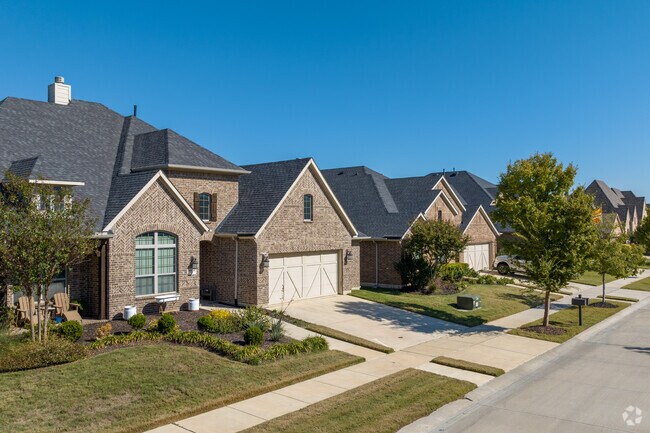 Wide sidewalks make Northlake neighborhoods ideal for daily walks.