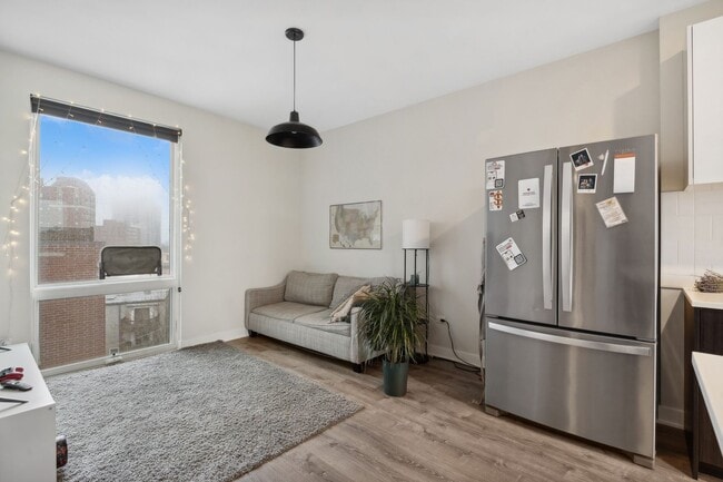 819 W Cuyler Ave, Chicago, IL 60613 - photo 4