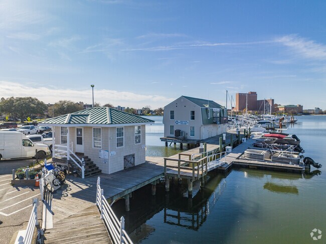 Many residents of Downtown Portsmouth have a membership at the nearby Freedom Boat Club.