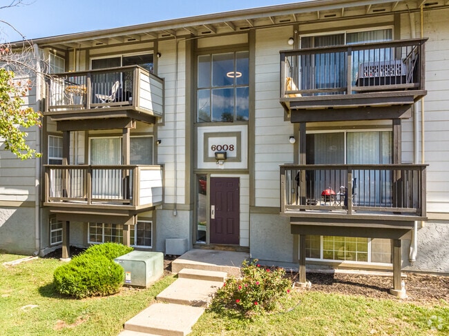 Briarwood Gardens, Grandview, MO 64030 - photo 5