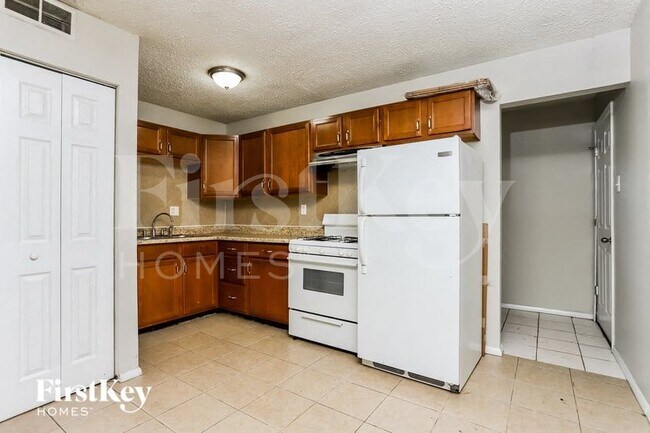 508 Saratoga Ln, Hazelwood, MO 63042 - photo 6