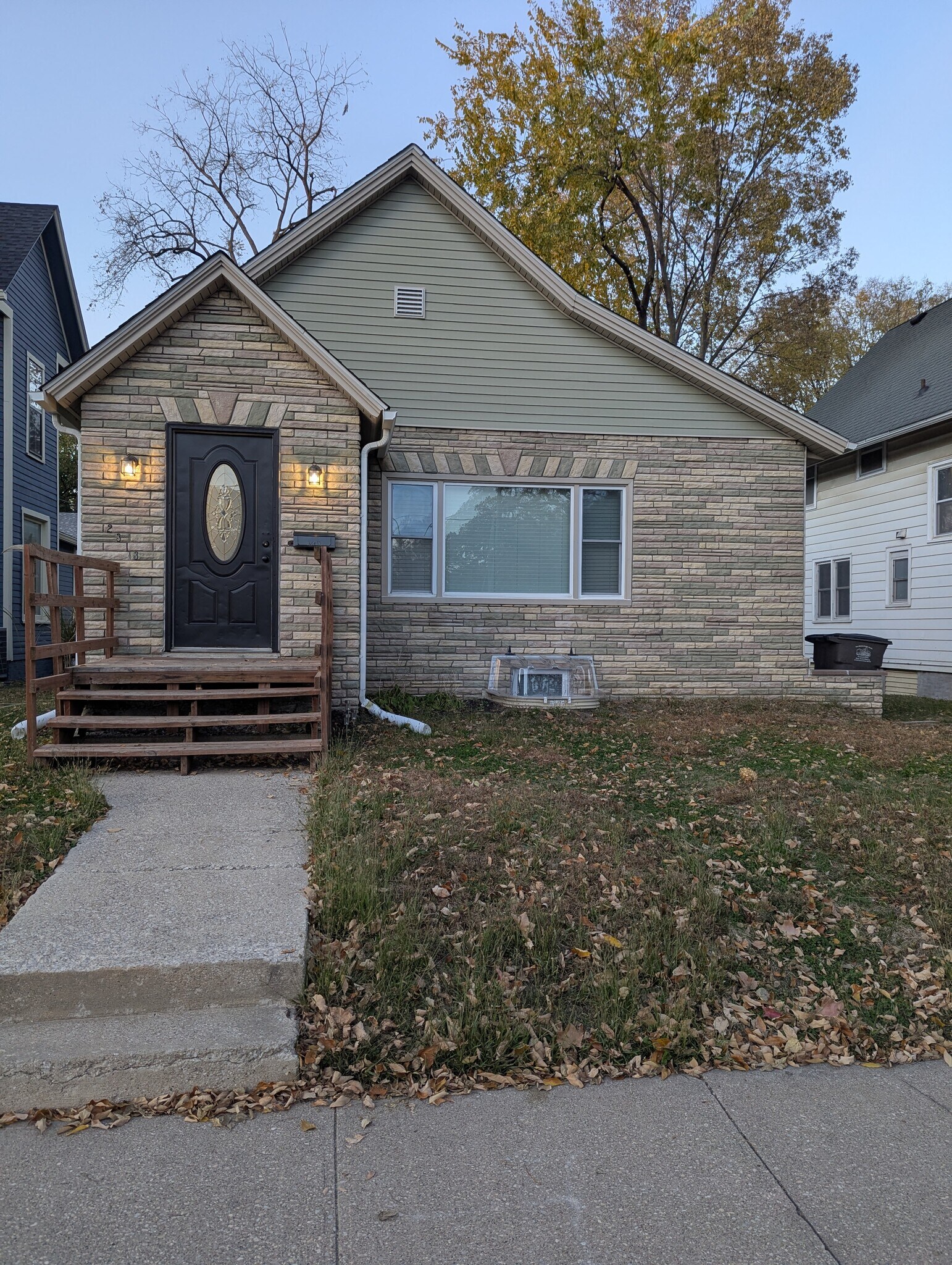 2313 Drake Park Ave, Des Moines, IA 50311 - photo 1