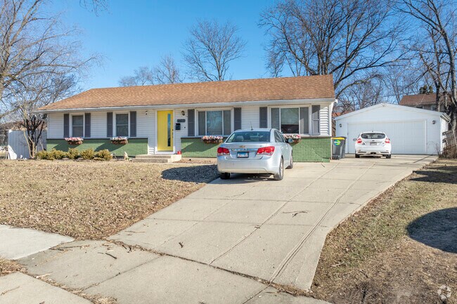 Ranch style homes are some of the most popular home styles in Streamwood.