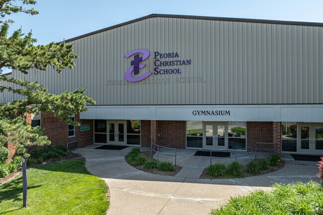 Educational opportunities abound at Peoria Christian School.