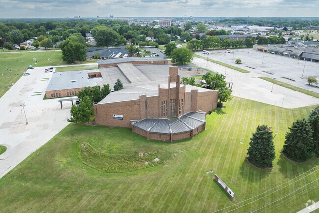 Northwest Ohio Classical Academy welcomes new students.