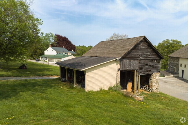 Nestled in Chester County's rich farmland community, Eagleview was developed by Hankin Group as a mixed use community in 1991.