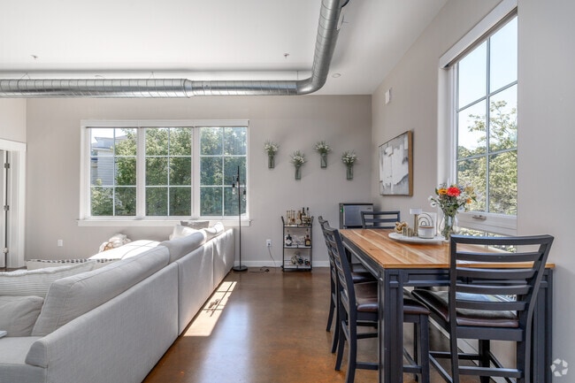 1BR, 1BA - 756SF - Kitchen