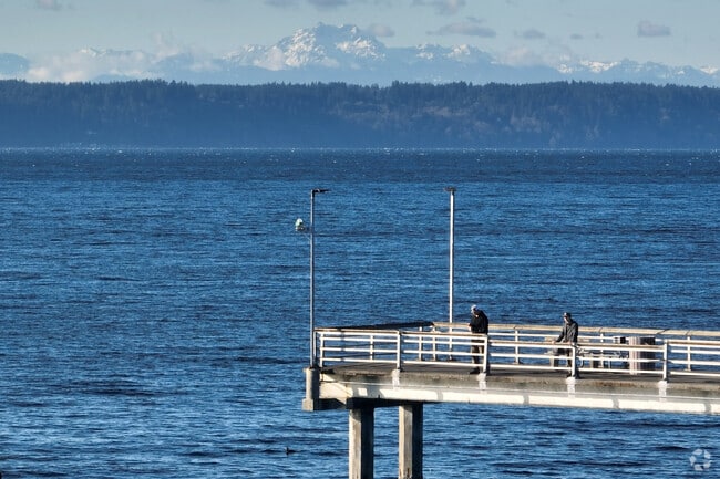 Nearby Des Moines Beach Park offers stunning views and fishing opportunities in Seatac.