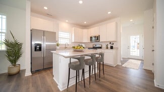 6084 Cascades Dr, Whitestown, IN 46075