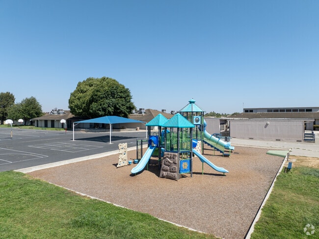 Experience a supportive community at Del Rey Elementary School in King City.