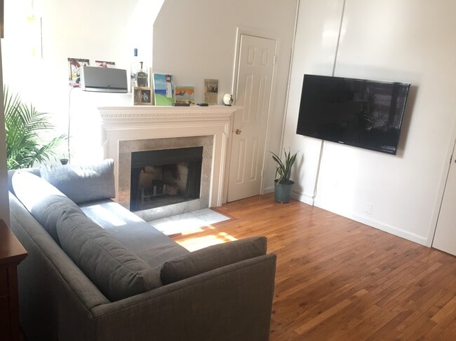 1932 Calvert St NW unit 2, Washington, DC 20009 - photo 7