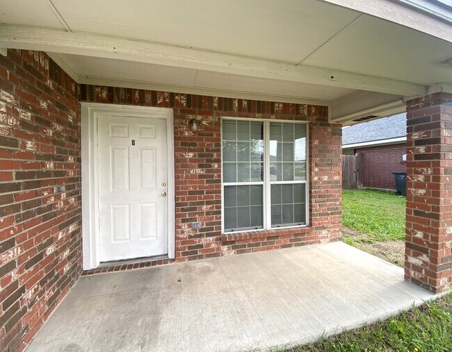 2703 Vernice Loop unit B, Killeen, TX 76549 - photo 4