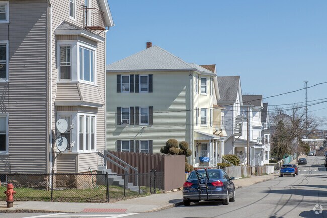Some of the streets in the. Niagara neighborhood are one-way with parking on both sides.