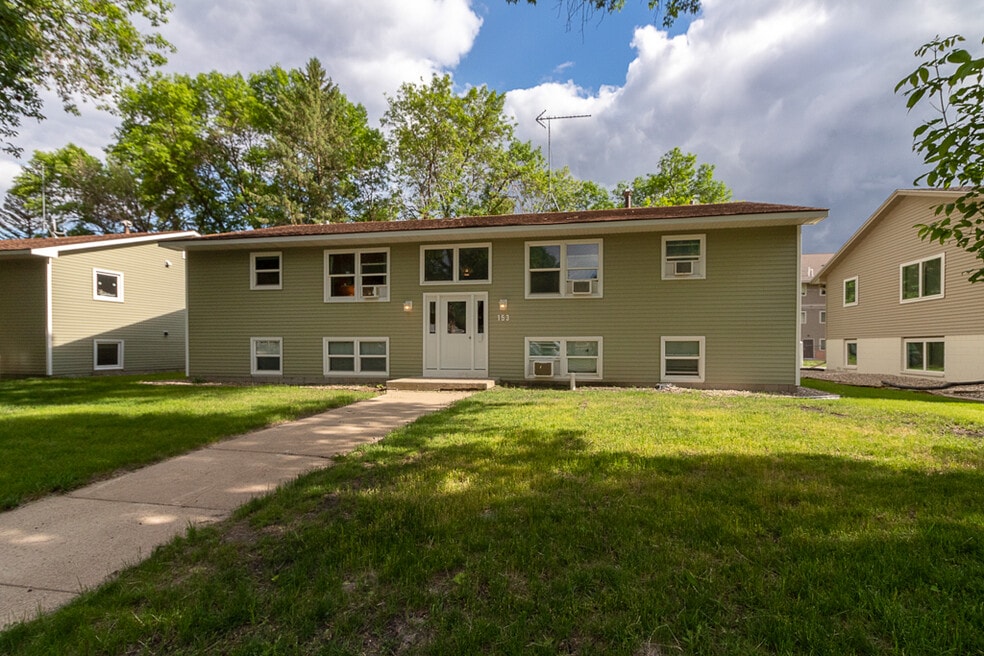 157 E Welcome Ave unit 1, Mankato, MN 56001 - photo 1