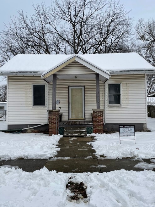 926 S Henrietta St, Springfield, IL 62704 - photo 1