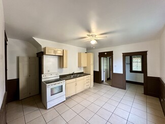 154 Elmwood St, New Castle, PA 16101