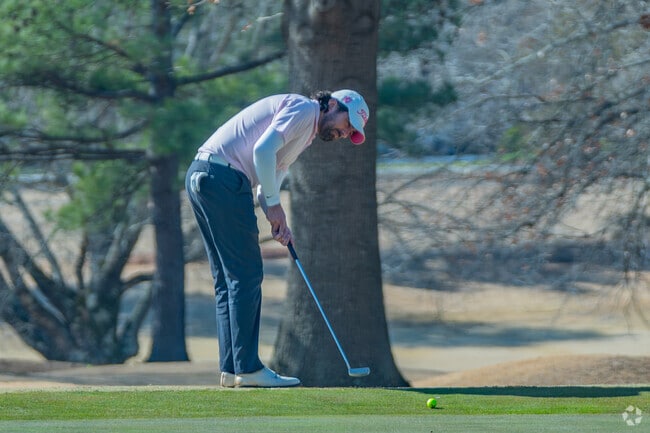 Old Irving Park golfers love being able to play year-round.