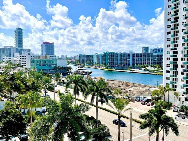 The Residences On Hollywood Beach unit 741, Hollywood, FL 33019 - photo 5