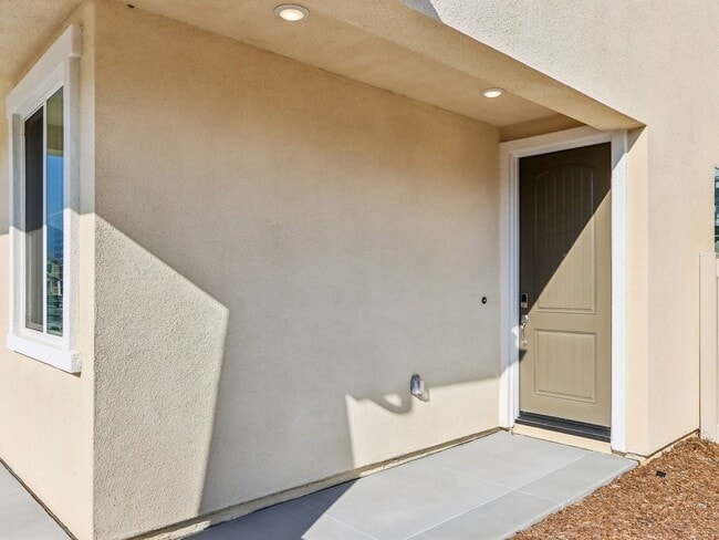 2046 Meyer Ln, Redlands, CA 92374 - photo 3