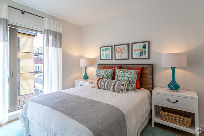 1BR 1 Bath / 690 sf _ Bedroom
