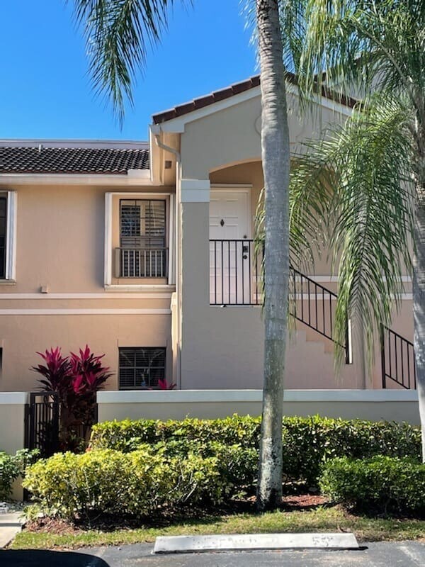 502 SW 158th Terrace Unit 101, Pembroke Pines, FL 33027