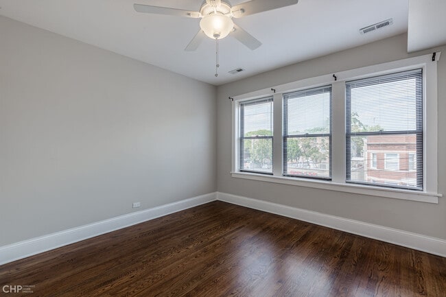 Lawrence 2607 W, Chicago, IL 60625 - photo 6