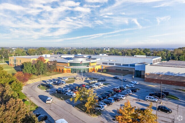 Vashon High School enrolls 577 students in grades 9-12.