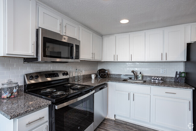 3BR, 2BA - 1,737SF - Kitchen