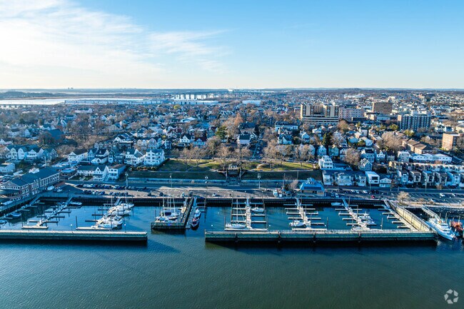 Harborside Marina is a great escape within the water front city of Perth Amboy.