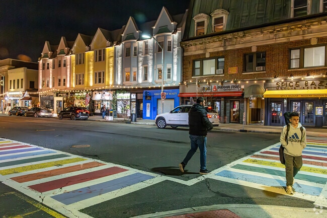 Westfield's walkable downtown offers restaurants serving a variety of cuisines.