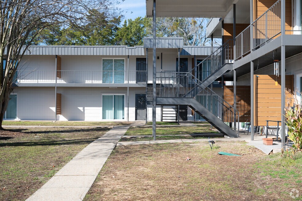 McGehee Park Apartments 3800 Governors Dr, Montgomery, AL