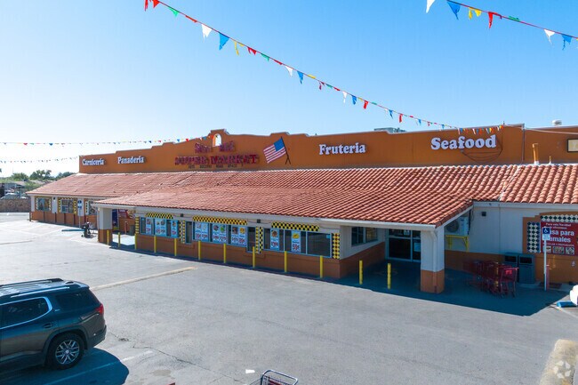 San Eli Supermarket offers fresh produce and delicious cooked meals.