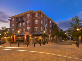 2300-2310 Woodland Crossing Dr, Herndon, VA 20171