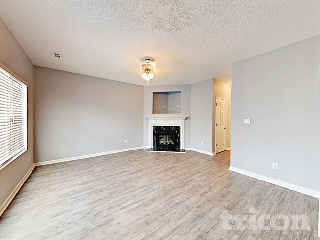 5484 Sierra Tr, College Park, GA 30349 - photo 3